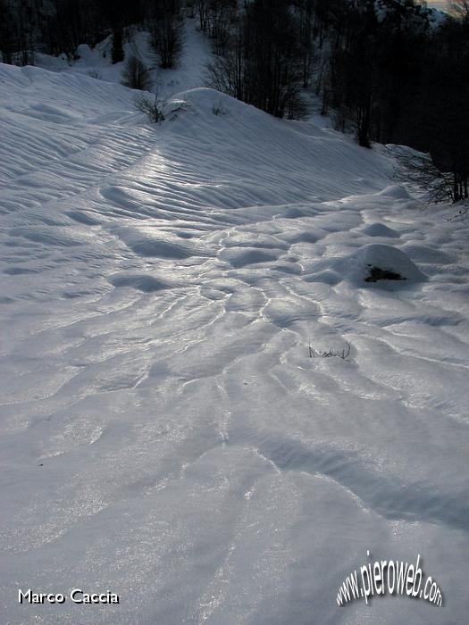 08_Segni dell'acqua sulla neve.JPG